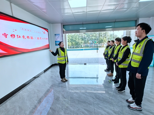 宁波海运明州高速横街所学贯党代会精神。忻小舟 摄_副本.jpg